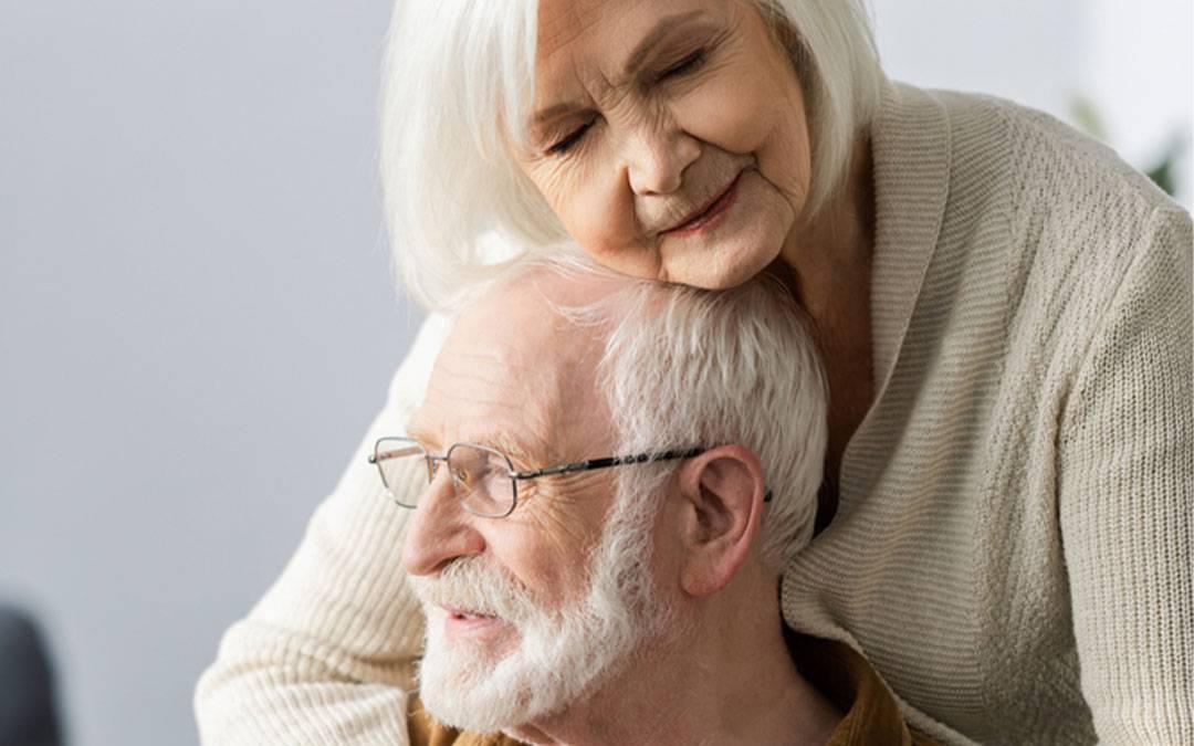 Helpful Tips on coping with and understanding Alzheimer’s and Dementia.